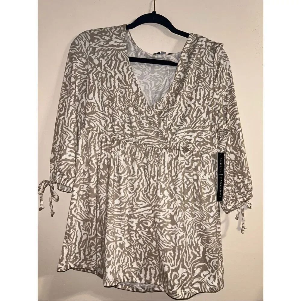 NWT Always Fabulous flowy tunic size medium